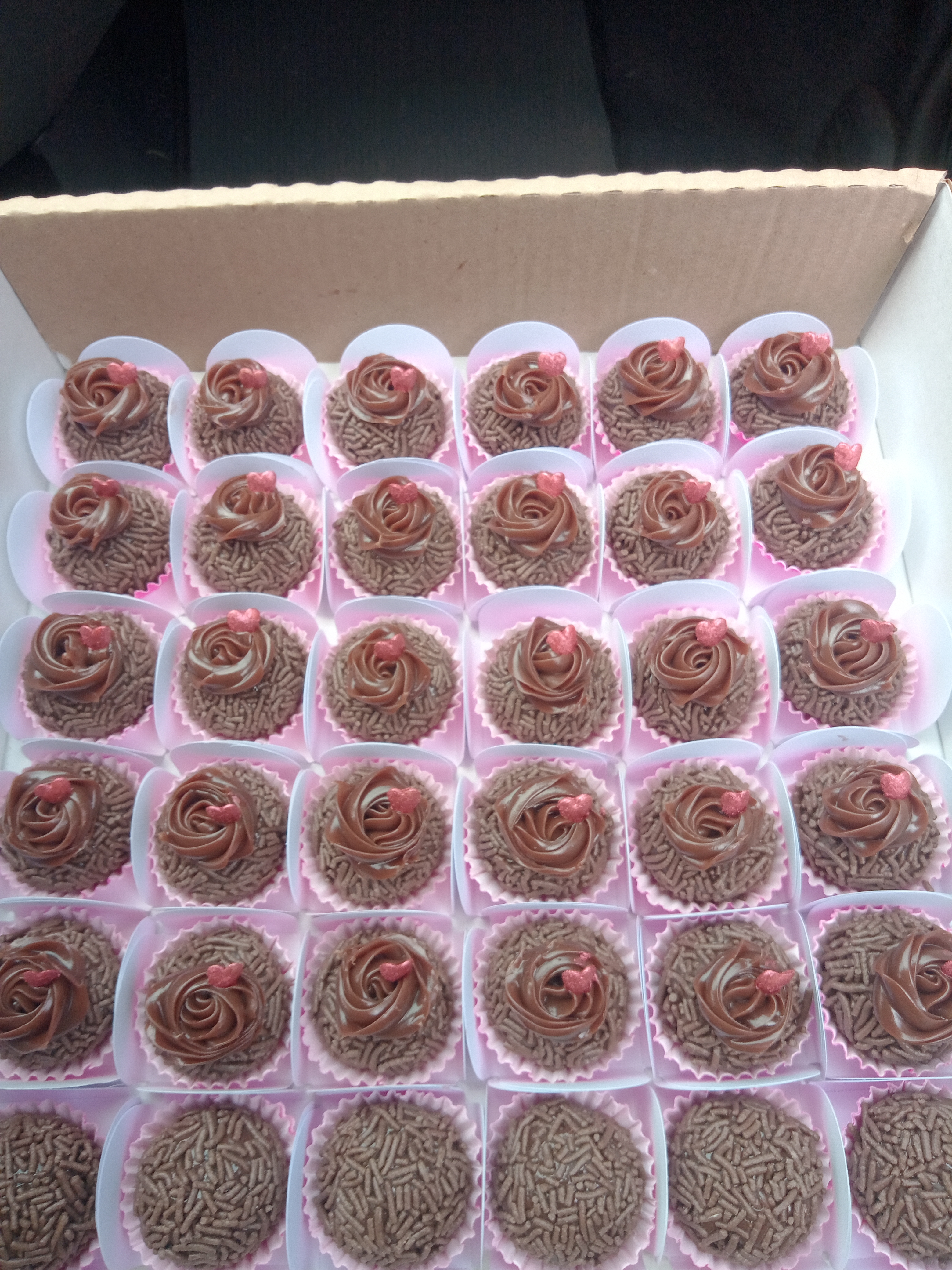 Brigadeiros de chocolate com ganache