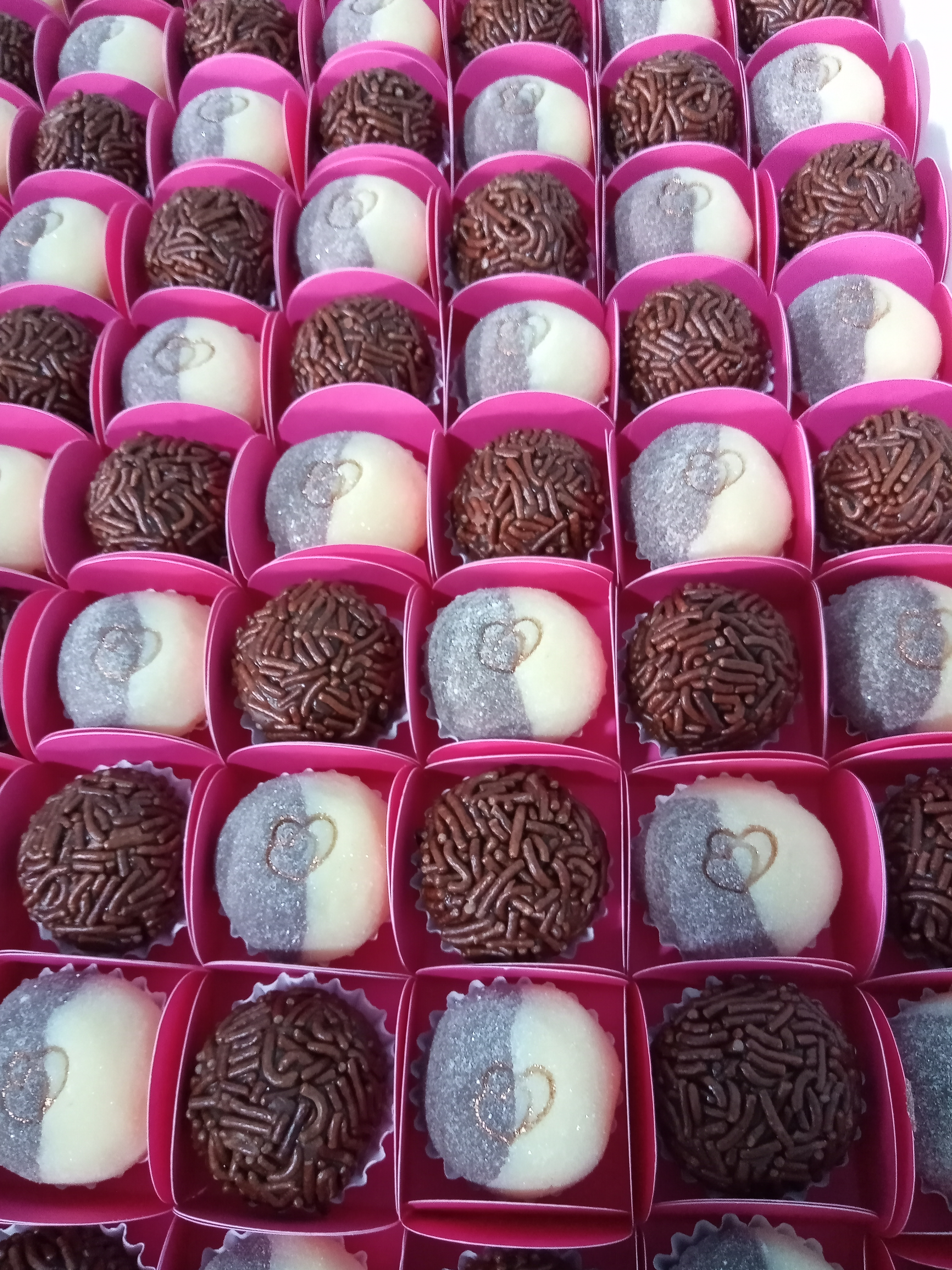 Docinhos em forminhas rosa