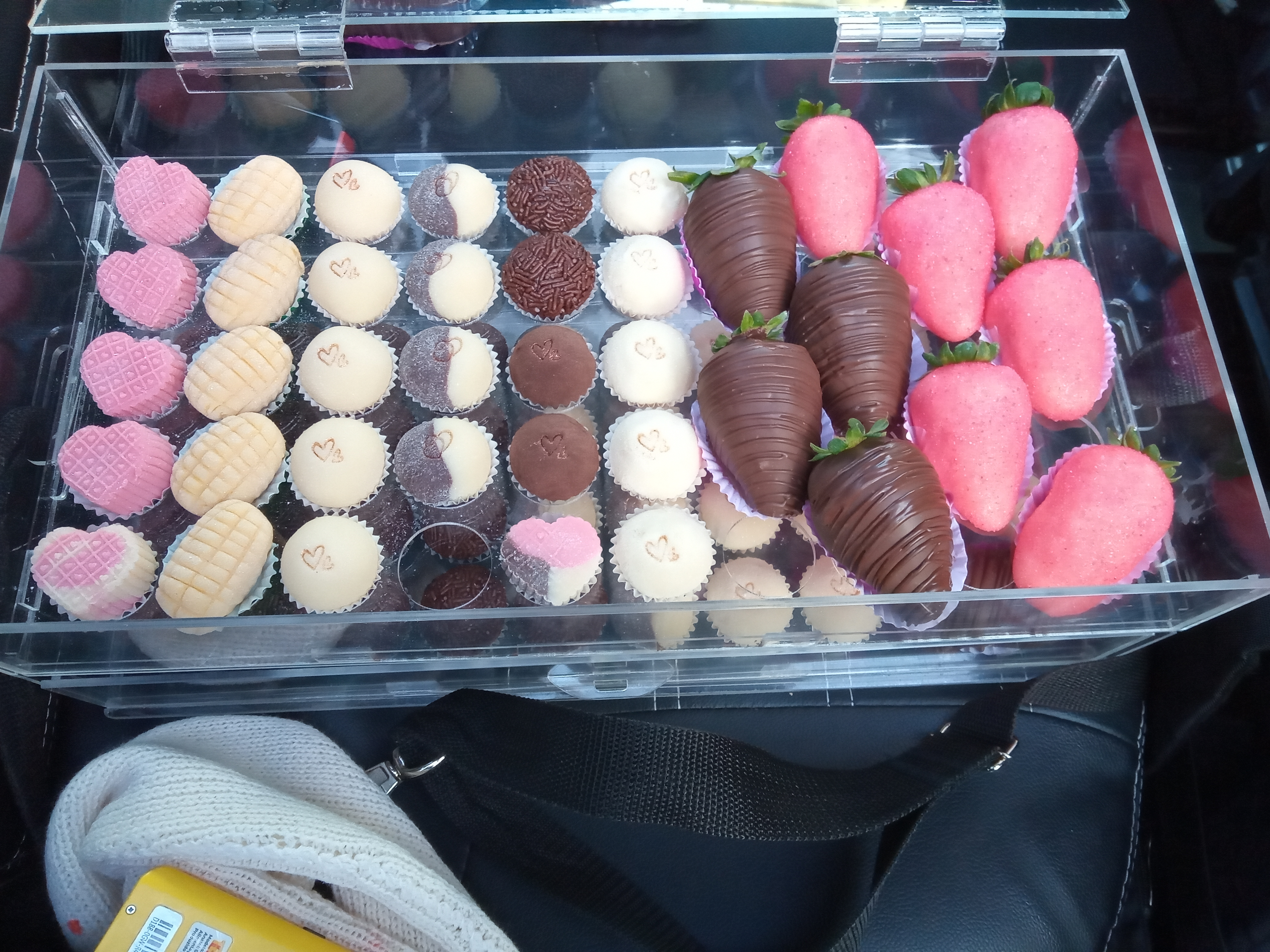 Docinhos com bombons de morango