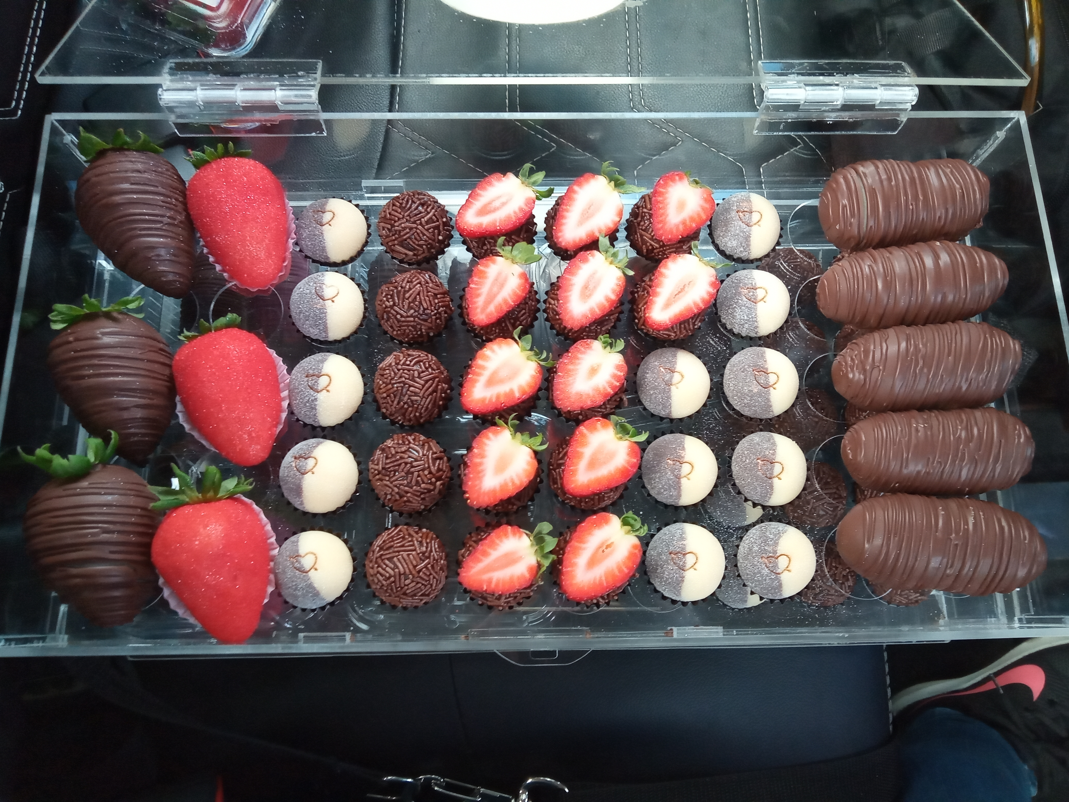 Brigadeiros, moranguinhos e bombons
